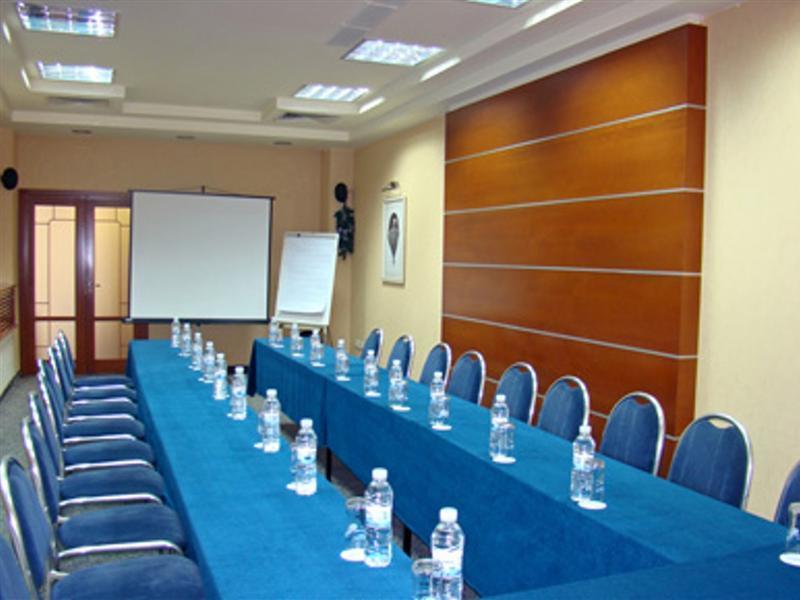 Hotel - Free Parking Nearby 350m Sofia